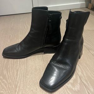 Black Sam Edelman boots. Size 40.
